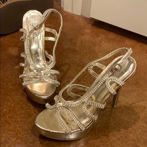 Perfect condition gold stilettos!!!!